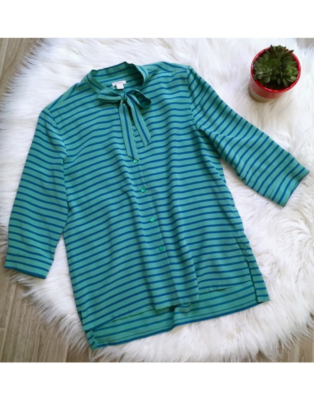 Fossil Silk Stripe Tie Blouse Size Small EUC